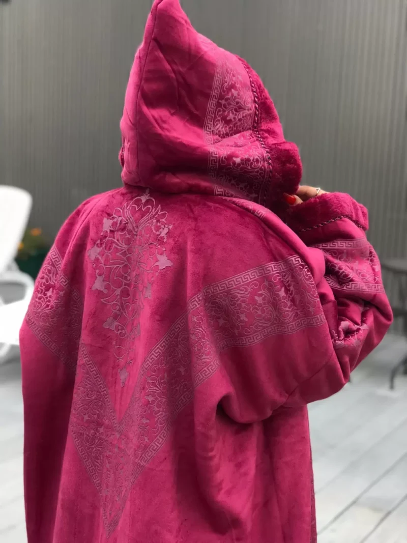 فروة نسائي وردي قبوع