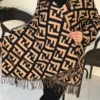 شال فندي