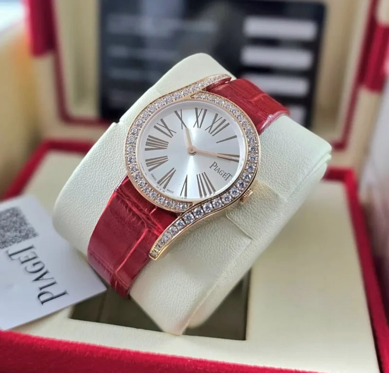 ساعة بياجيه جلد احمر