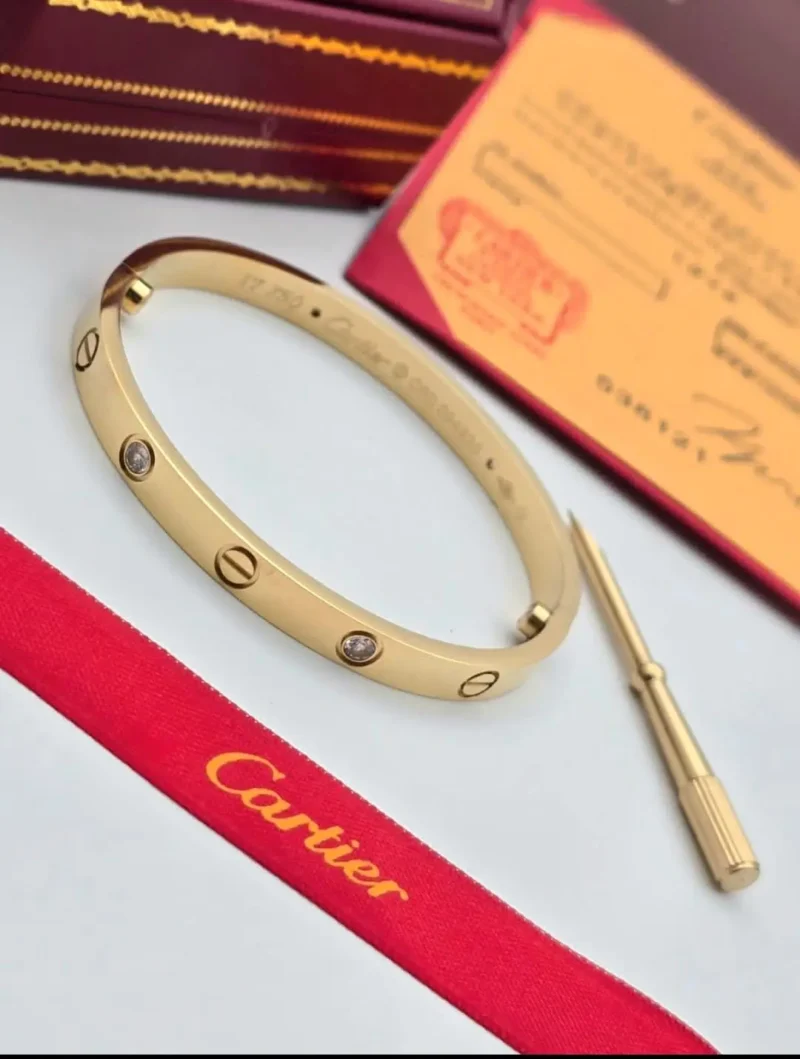 اسوارة كارتير مسمار نسائي