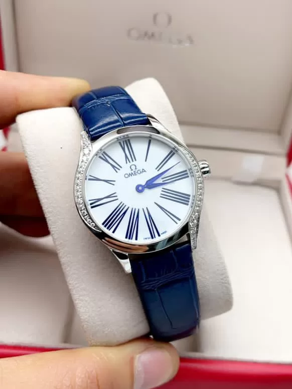 ساعات اوميغا نسائية جلد زرقاء