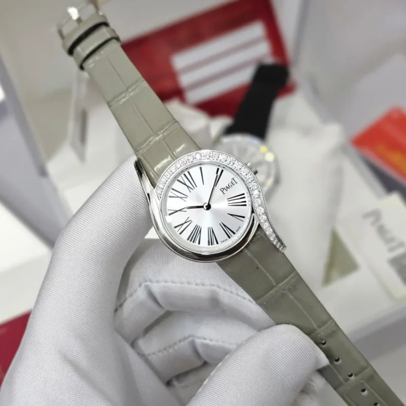 ساعة بياجيه نسائي