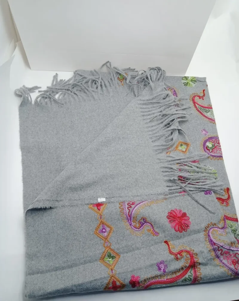 شال نسائي كشمير