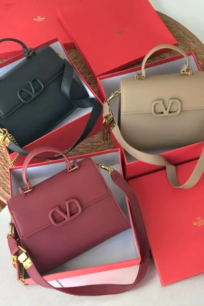 شنط فالنتينو 2026