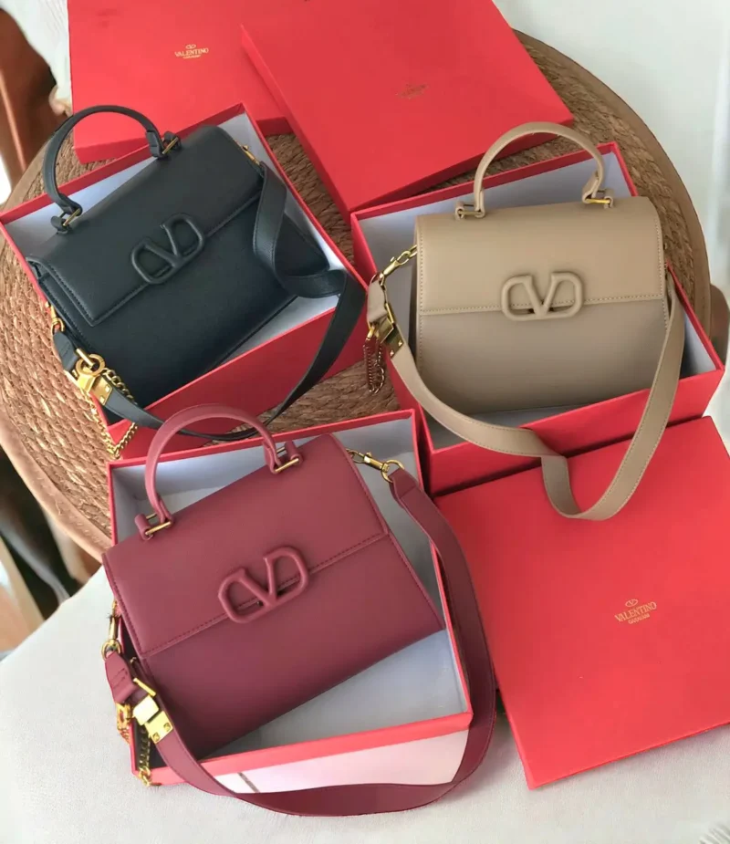 شنط فالنتينو 2026