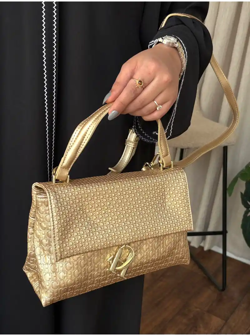 شنطة سي اتش ذهبي