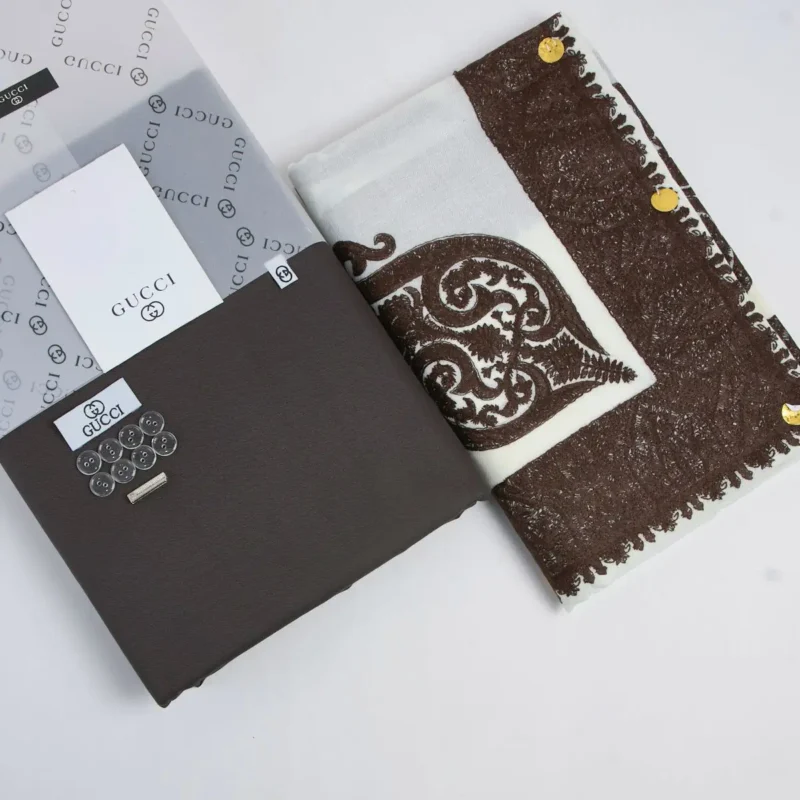 طقم قماش مع شماغ كشمير