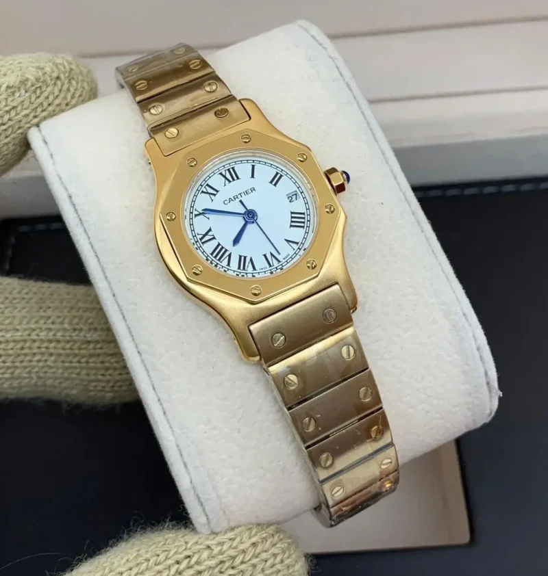 ساعه نسائيه دائريه كارتير