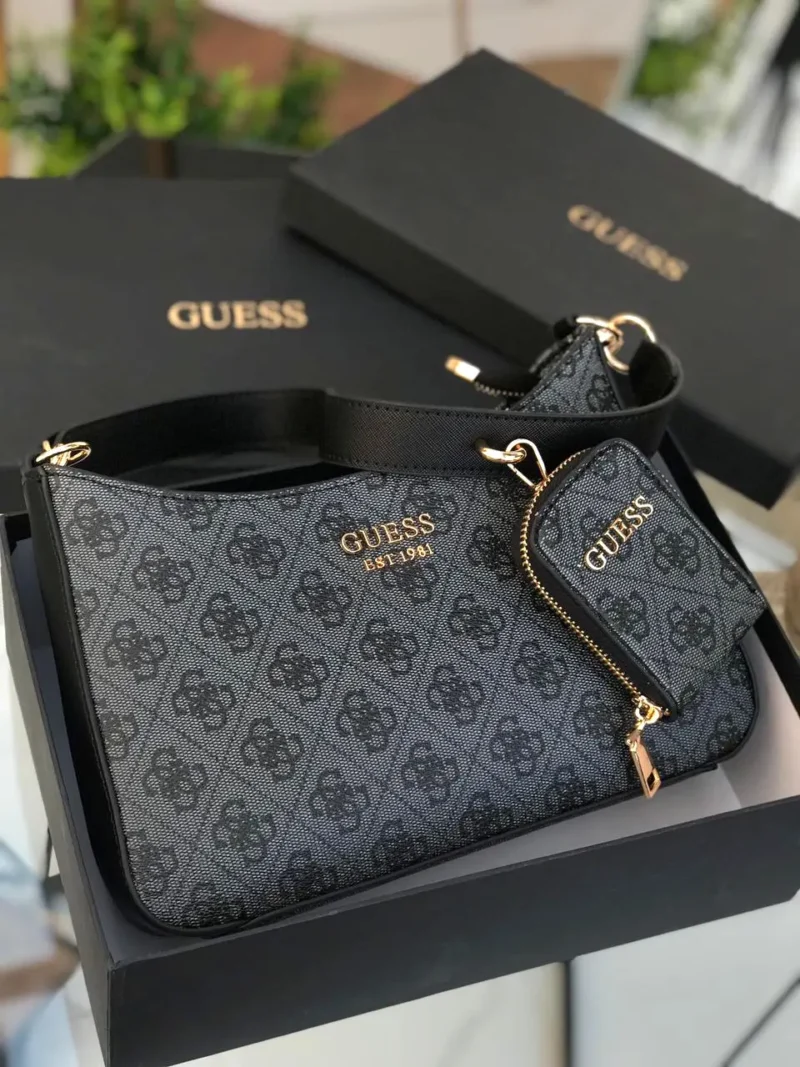 شنط guess سوداء