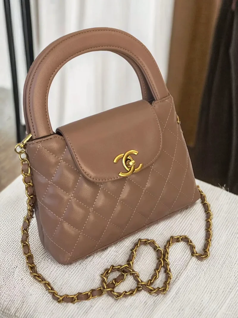 شنطة شانيل بني