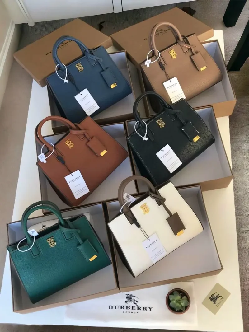 شنط بربري كبيرة