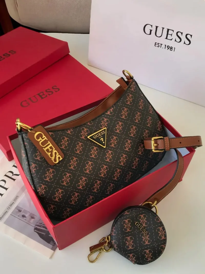 شنطة جيس بني غامق