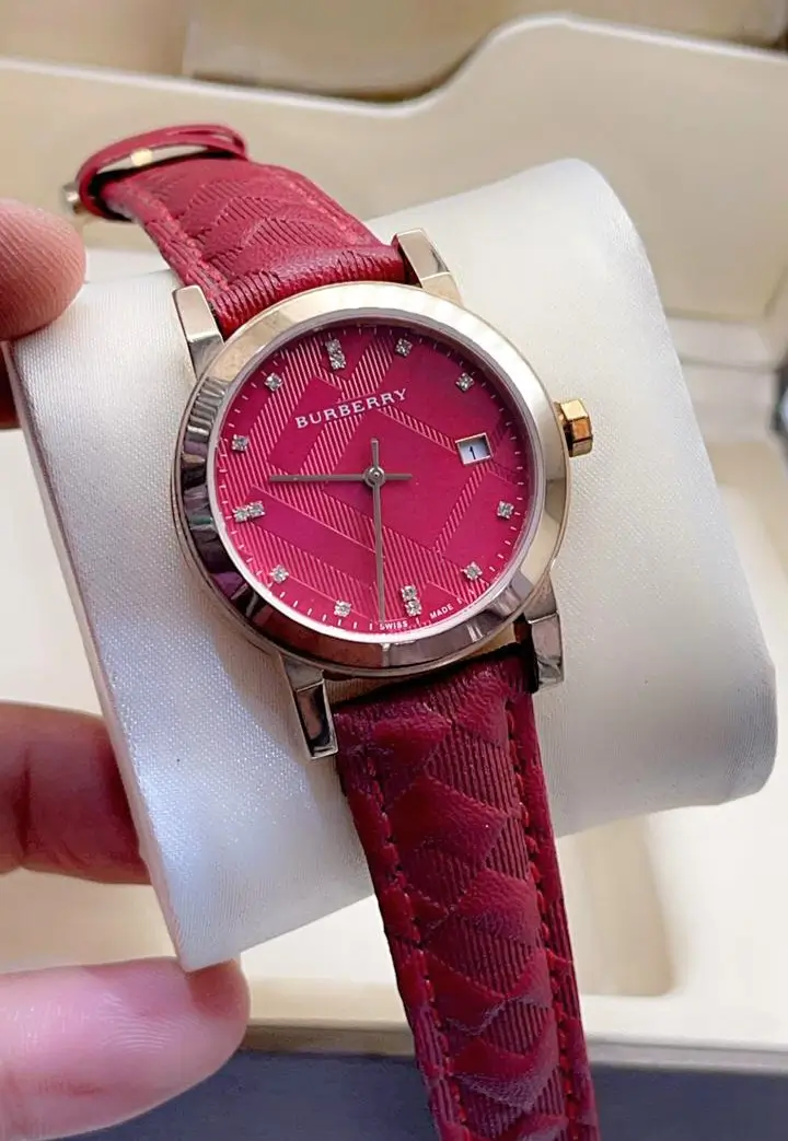 ساعة بربري جلد نسائي