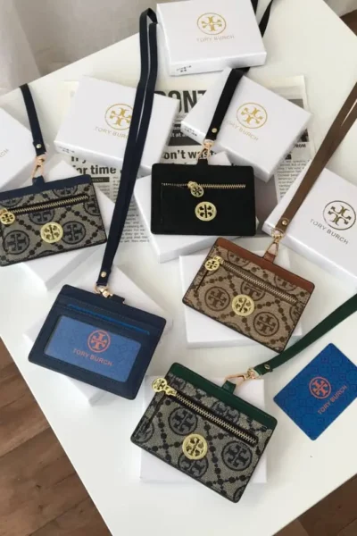 ابواك كارد هولدر نسائية