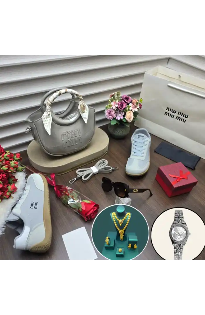 بكج ميو ميو نسائي شنطه وشوز