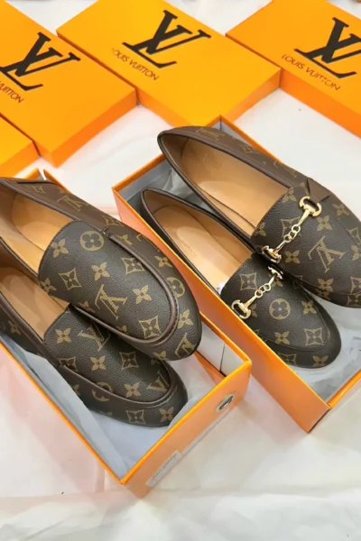 جزم لويس فيتون نسائي