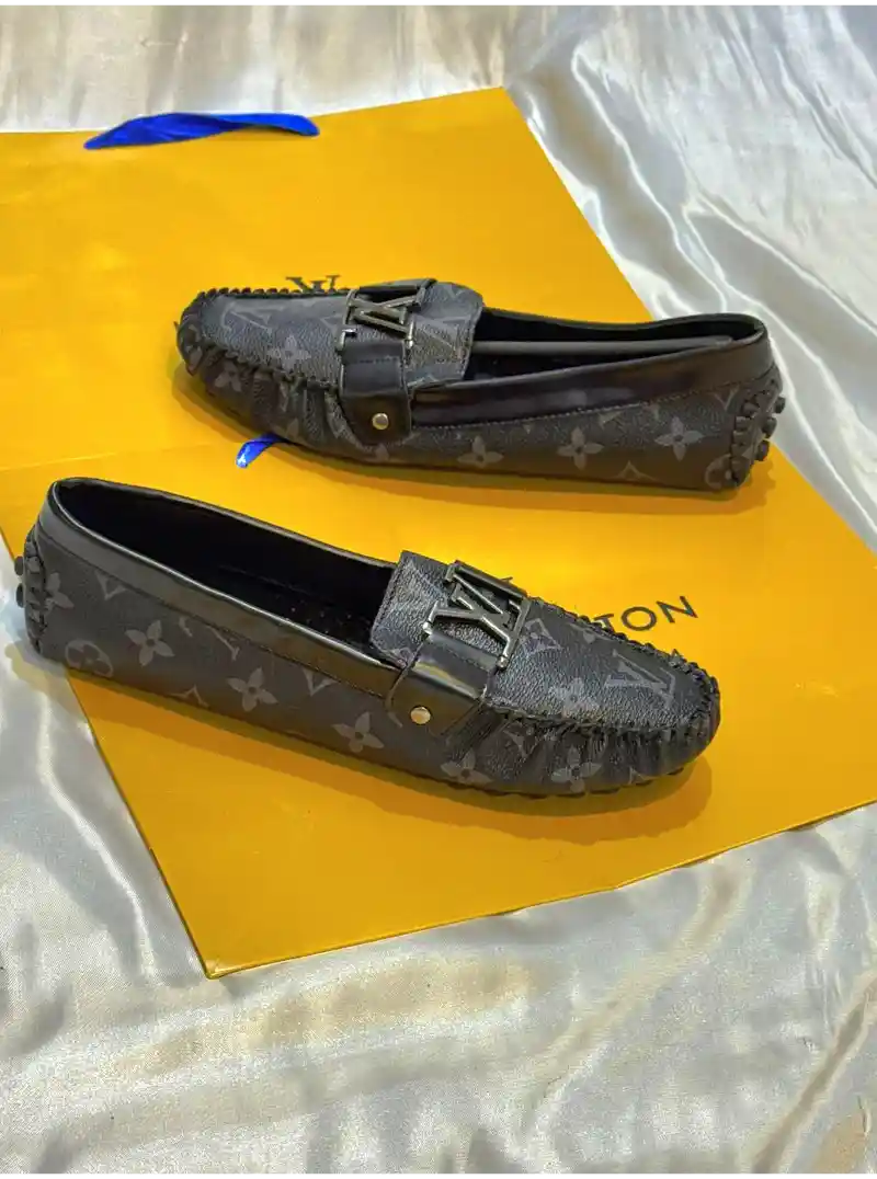 حذاء لويس فيتون نسائي رسمي