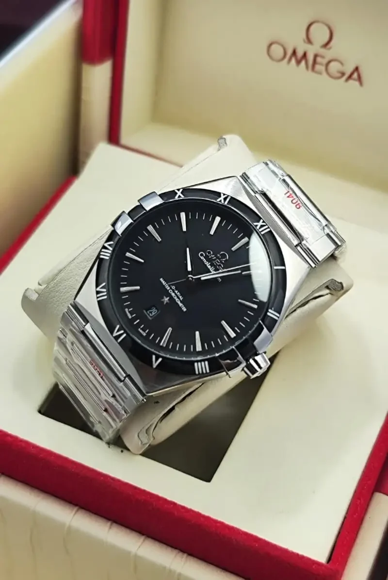 ساعة اوميجا رجالي فضي مينا اسود