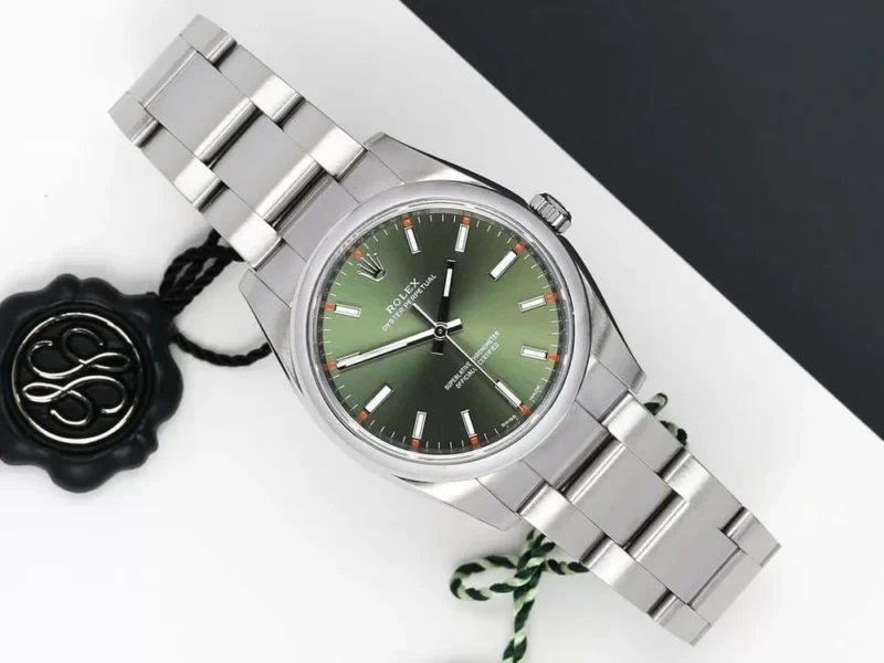 ساعة رولكس فضي زيتي