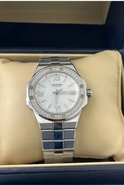 ساعه شوبارد نسائي