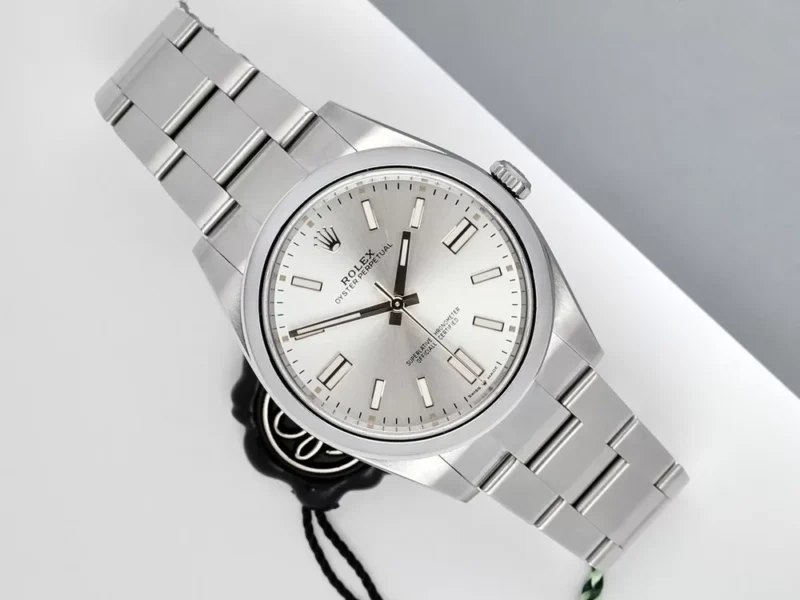 ساعه فضيه رولكس