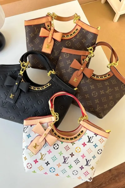 شنطة ماركة لويس فيتون المشهورة