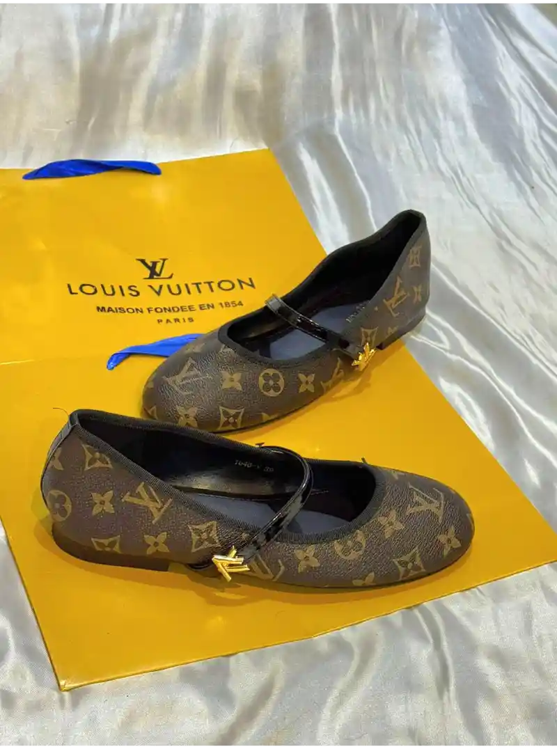 فلات لويس فيتون بني