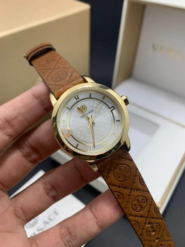 ساعات نسائية جلد