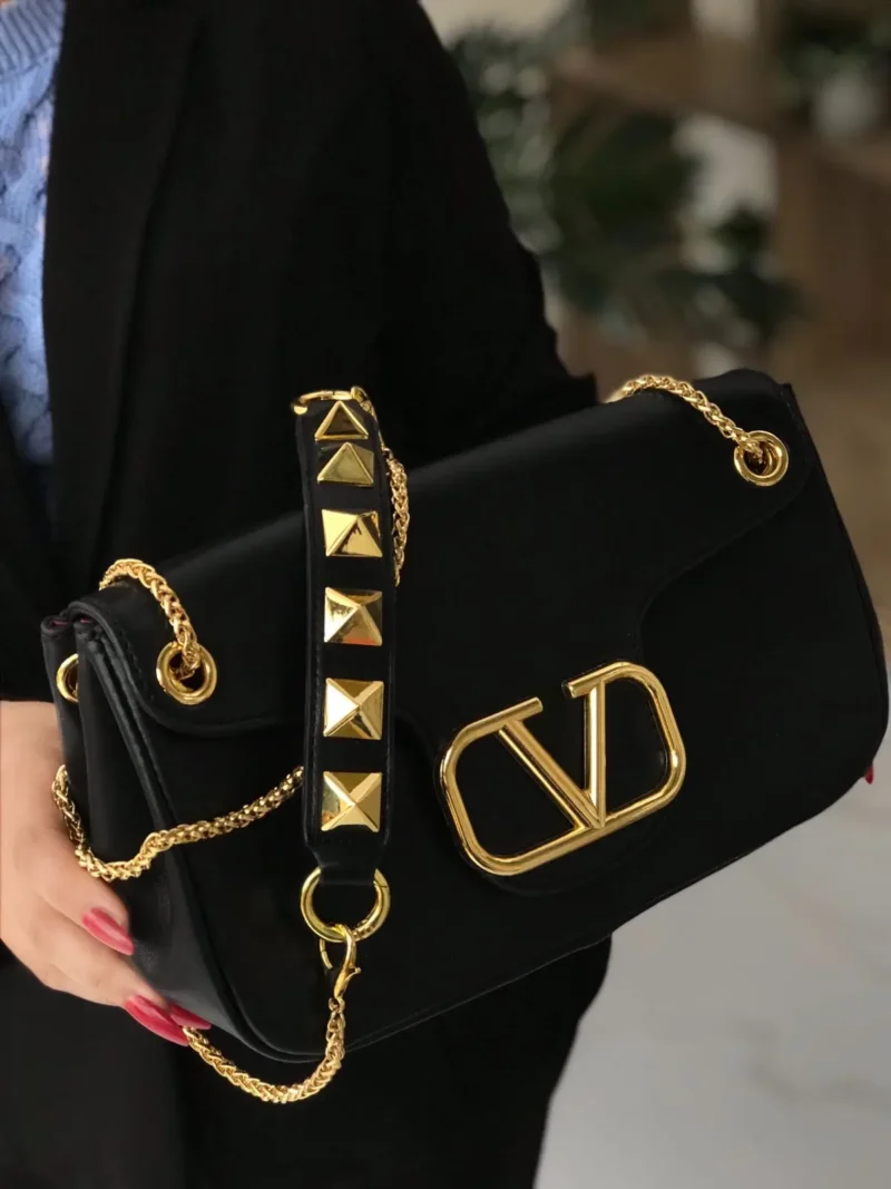 شنط فالنتينو اسود