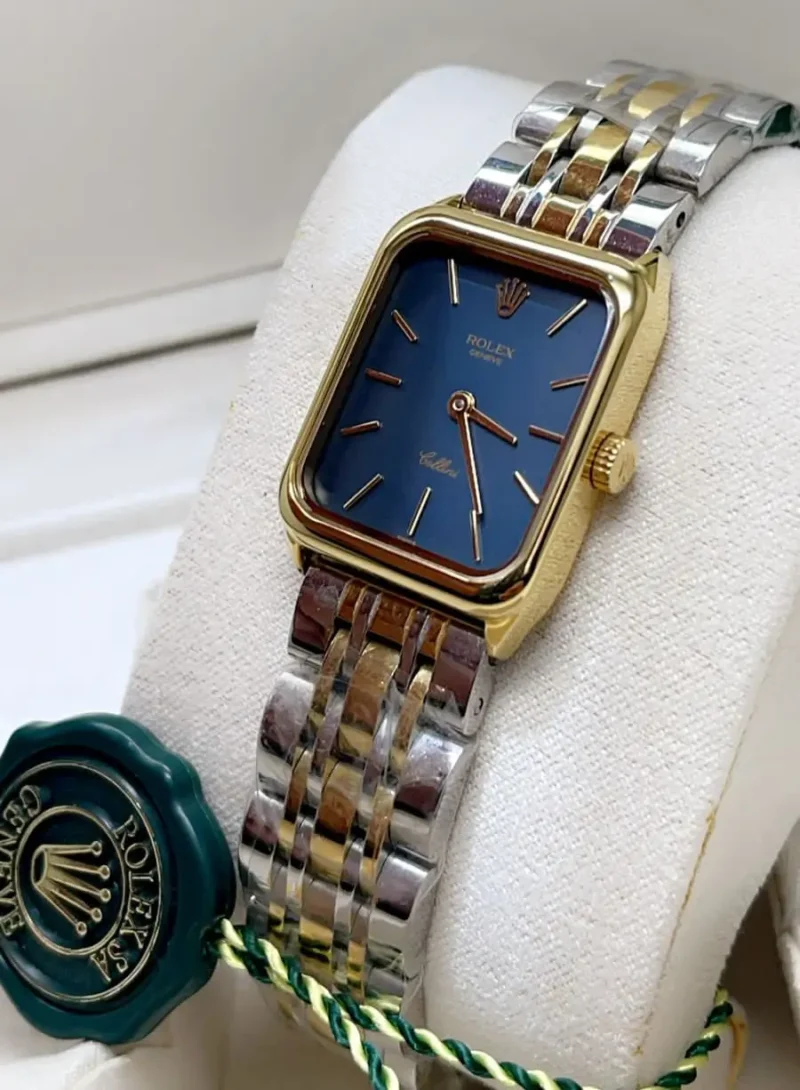 ساعة نسائي مستطيل