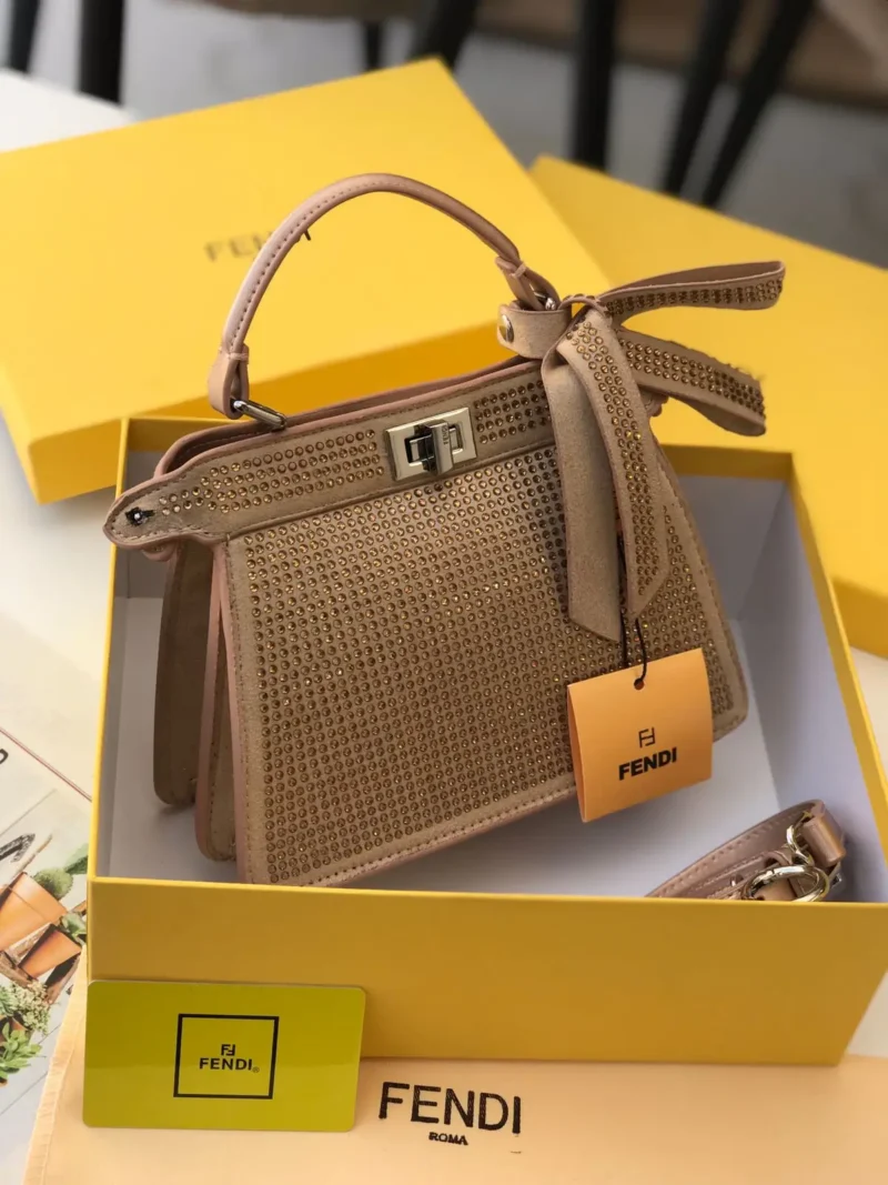 شنطة فندي بيج