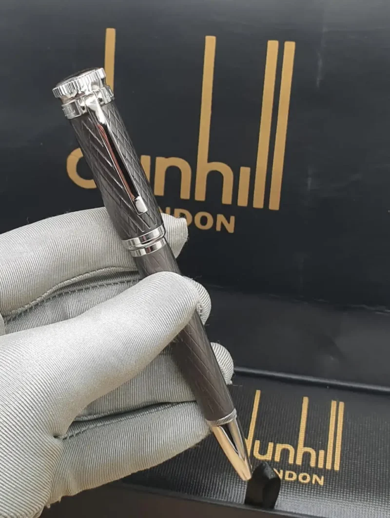 قلم دنهل الاسود