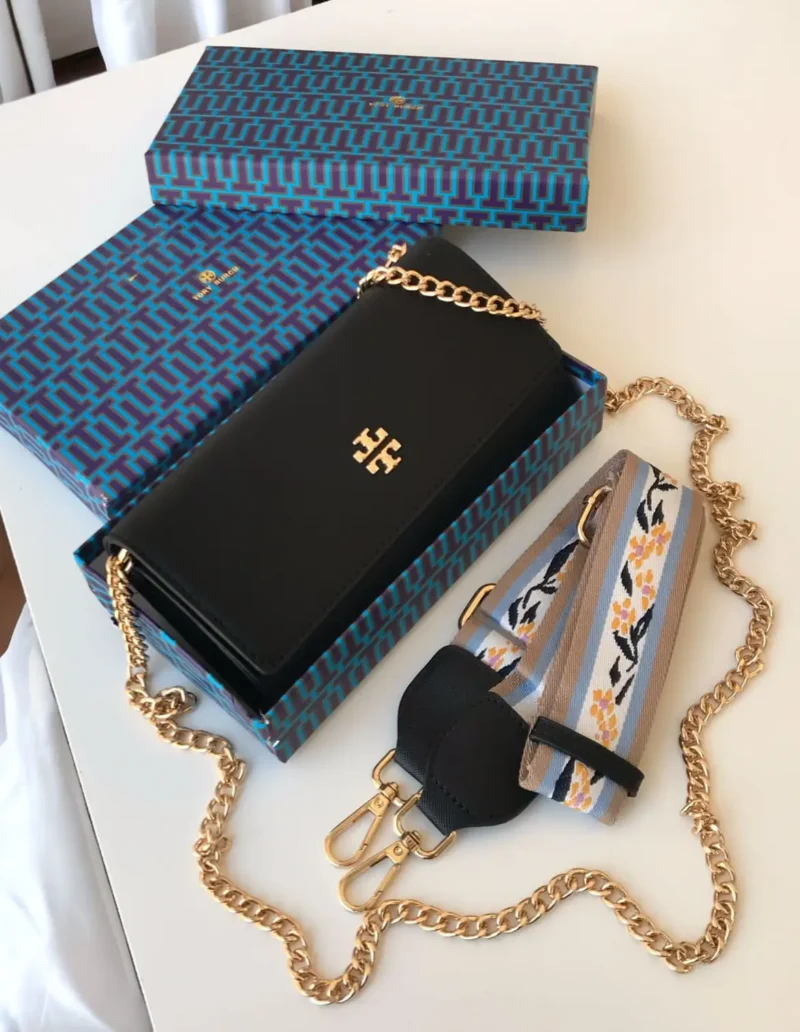 محفظة حريمي كبيرة