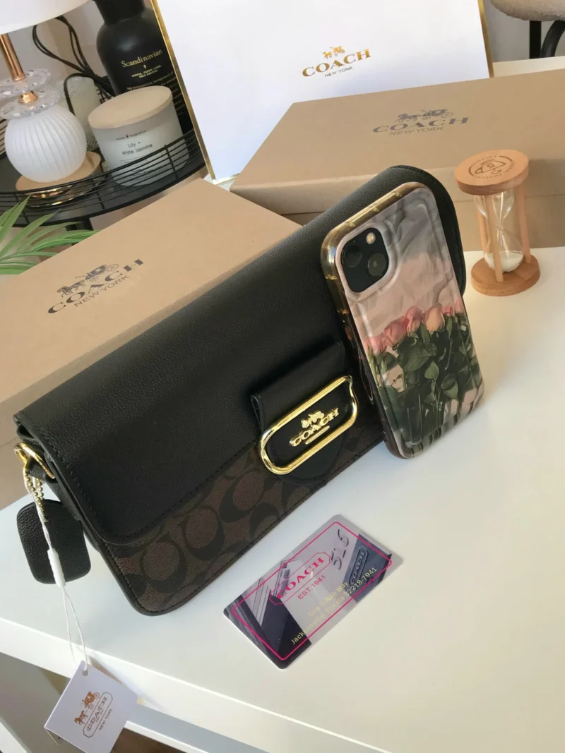 كوتش شنطه صغيره