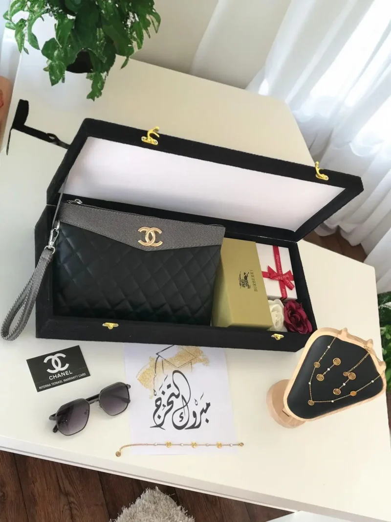 طقم تخرج هديه نسائيه