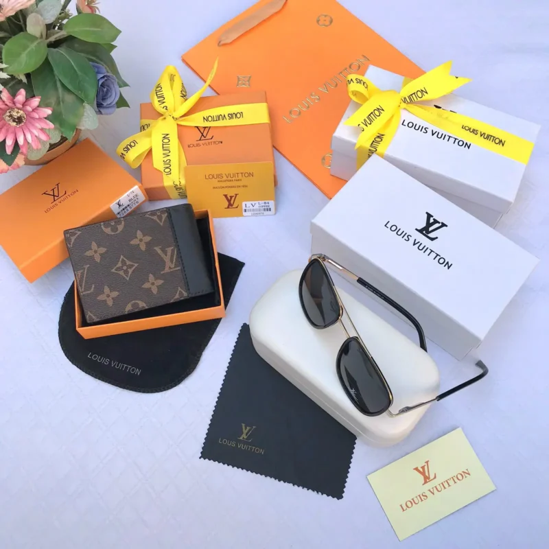 نظارة ومحفظة لويس فيتون