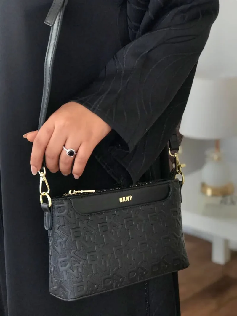 شنطة دكني جلد اسود