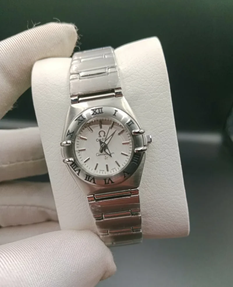 ساعات اوميغا صغير