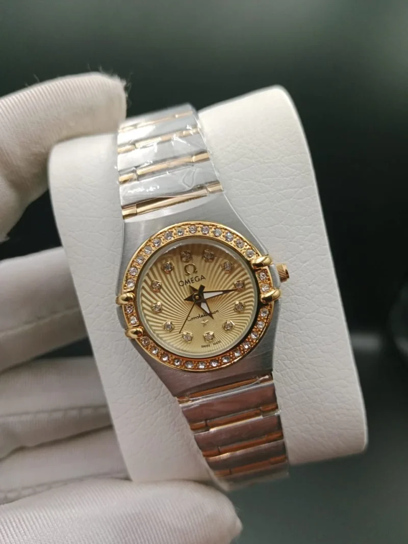 ساعة اوميغا الصغيرة