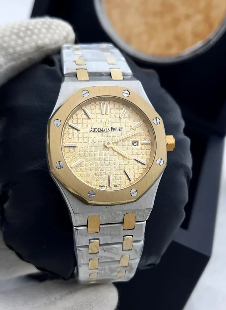 ساعه اوديمار نسائي