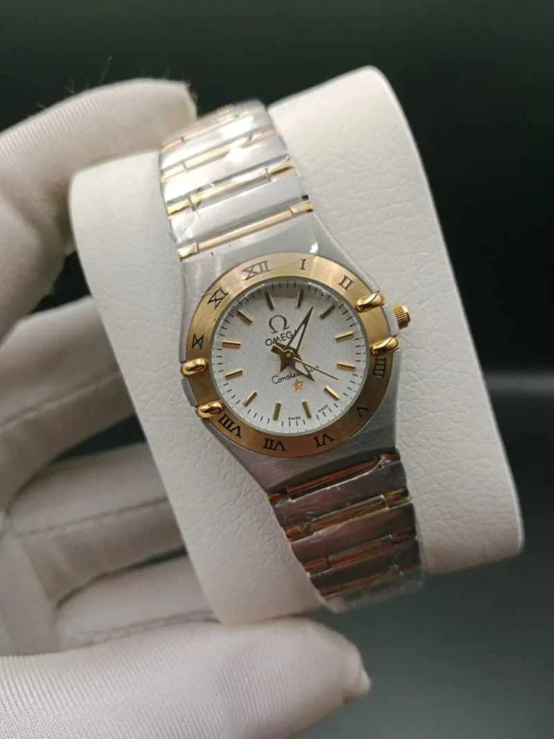 ساعه اوميغا حجم صغير