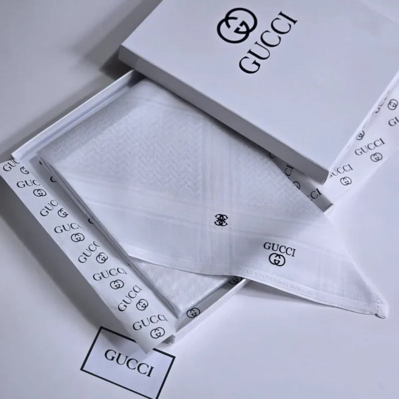 شماغ قوتشي ابيض