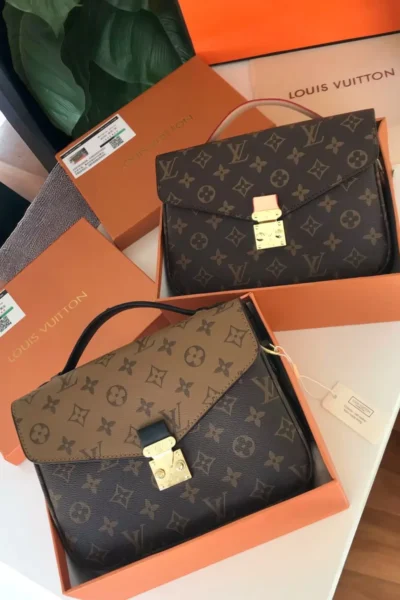 شنط lv صغيره