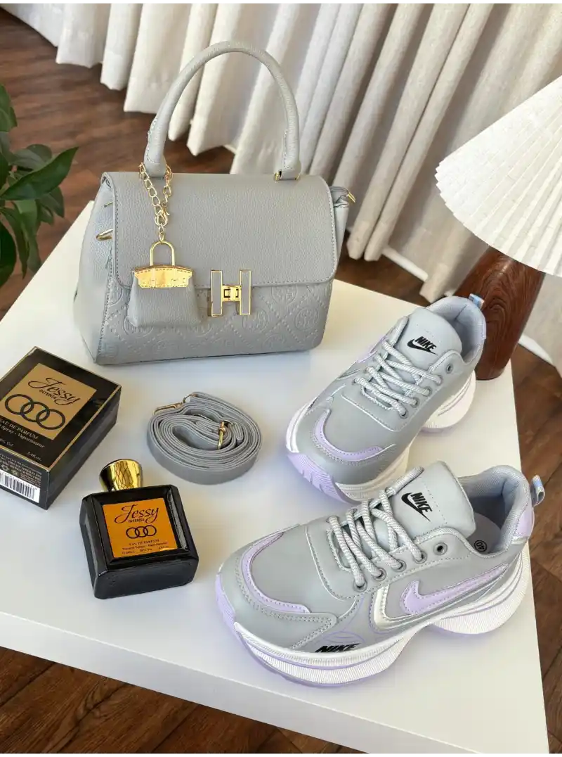 شنط نسائي مع شوزات رياضيه طقم