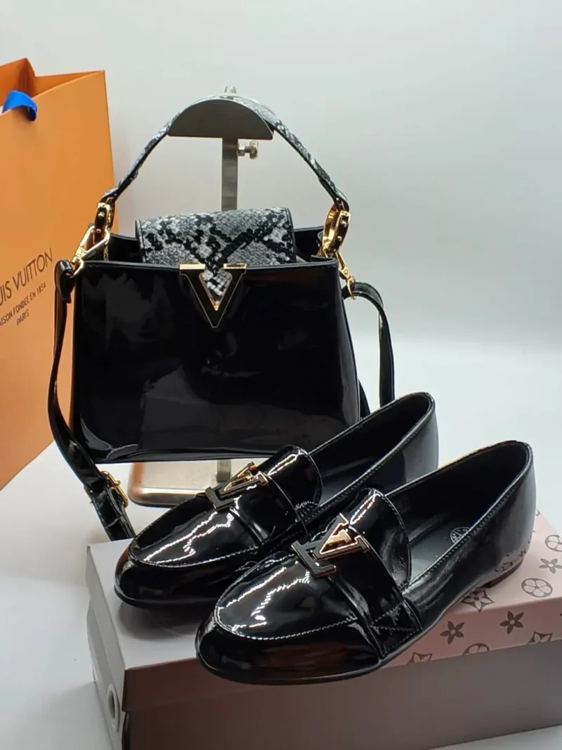 شنطة وجزمة ماركة لويس فيتون