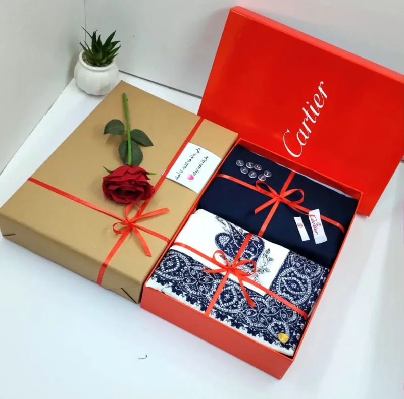 طقم شتوي رجالي كحلي شال وقماش