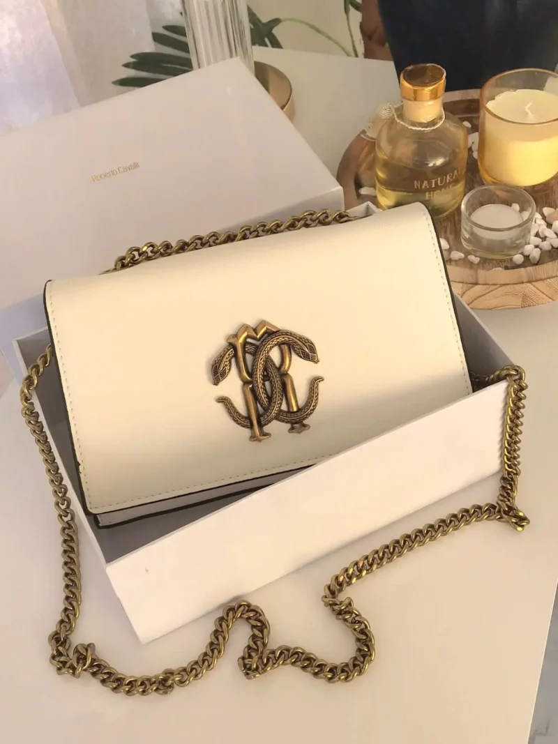 شنطة روبرتو كفالي ابيض