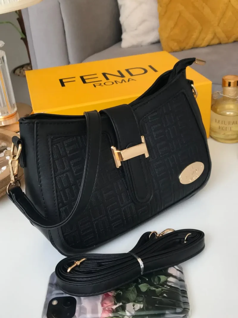 شنطة فندي اسود