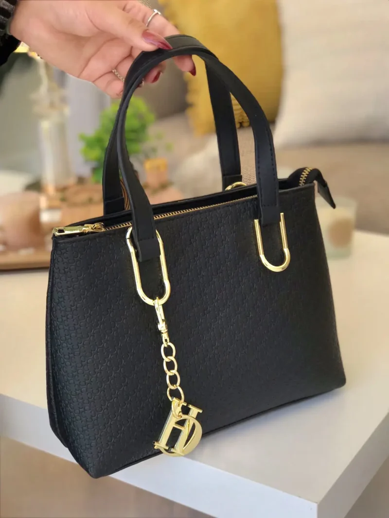 شنطه سي اتش سوداء