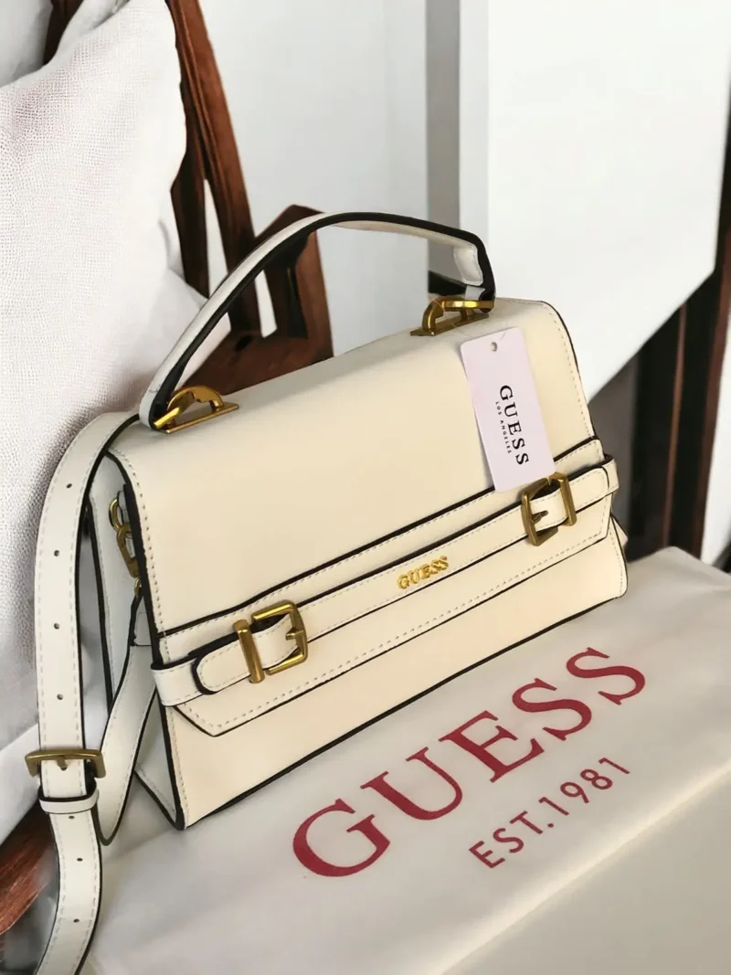 شنطة guess ابيض
